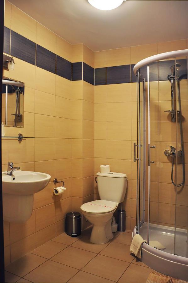 Hotel Pojezierze Szczecinek Rum bild