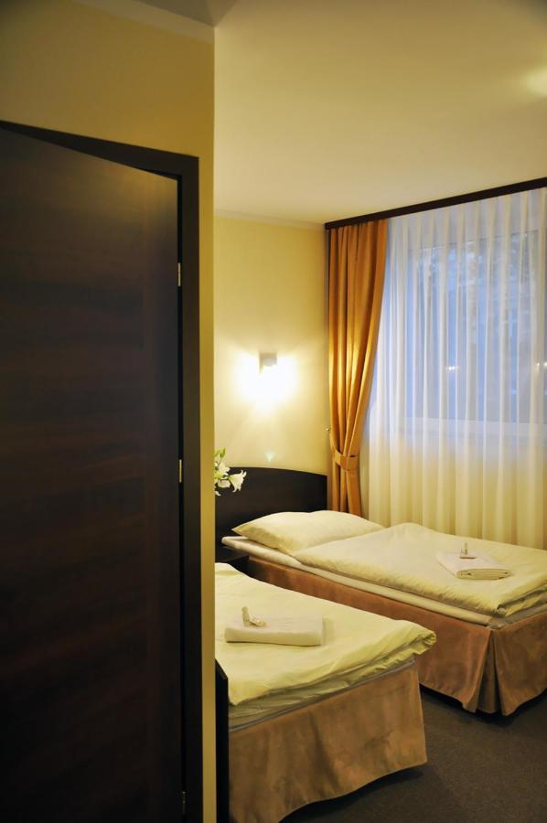 Hotel Pojezierze Szczecinek Exteriör bild